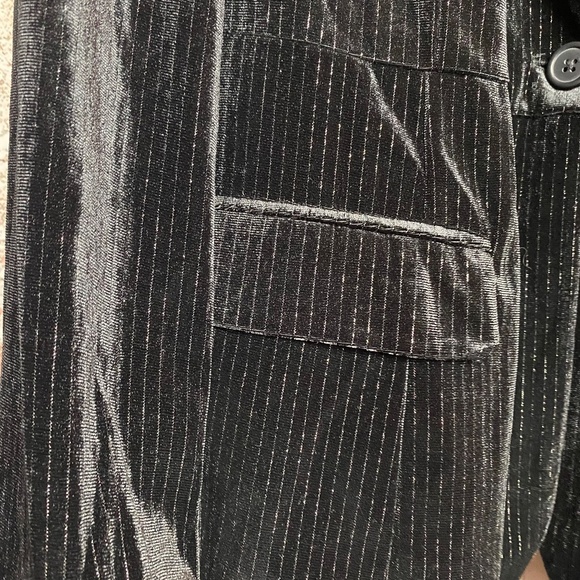 NWT AVA & VIV Womenʻs Plus Size Black Velvet Metallic Pinstripe Blazer 1X - Picture 4 of 12